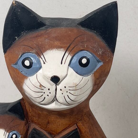 Hand carved Wooden Cats Standing Staring Together Folk Art Piece - Picture 15 of 16